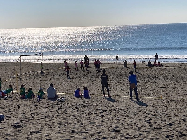 041119 beach soccor